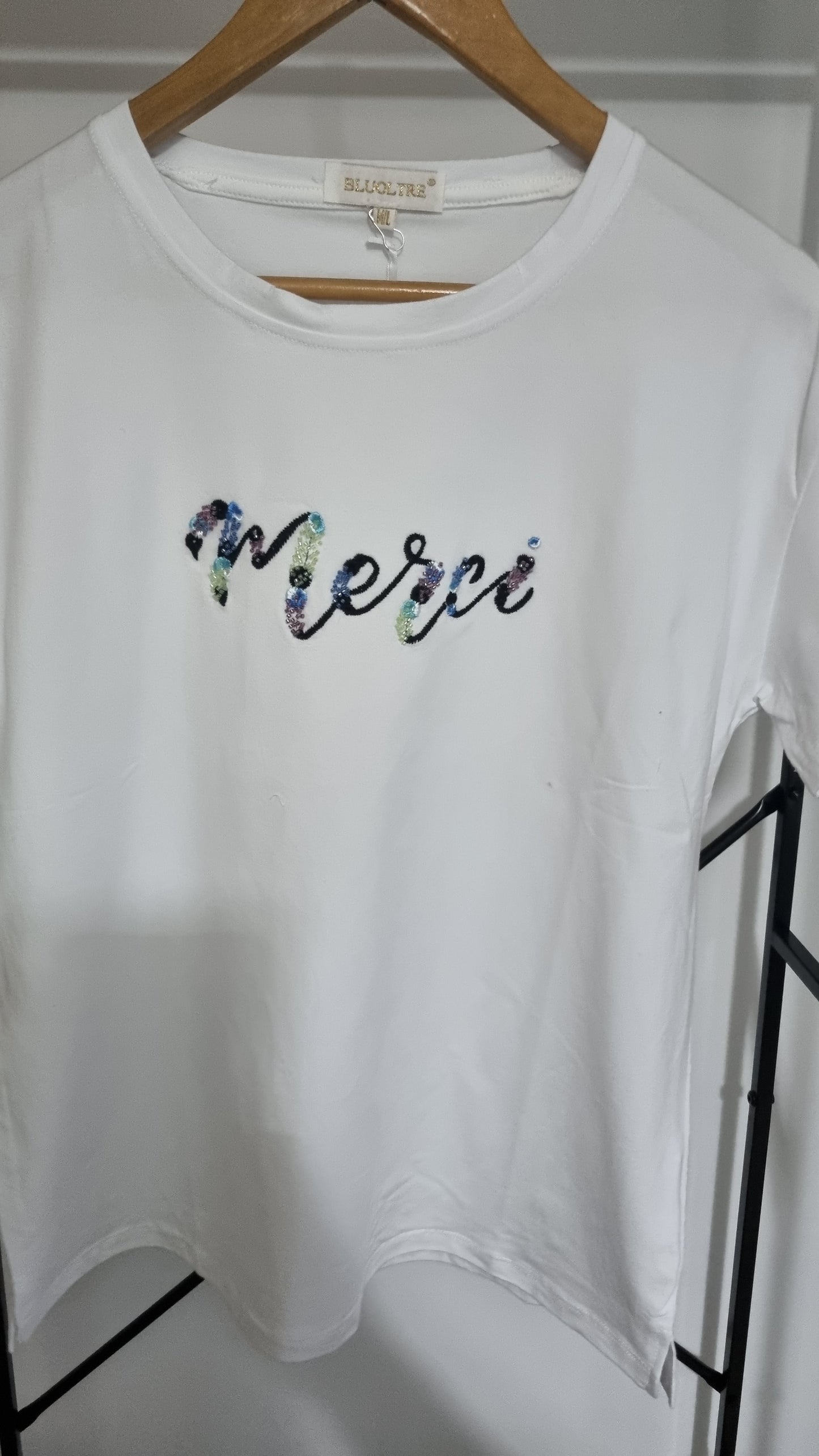 Bella Embroidered T-shirt White/Black